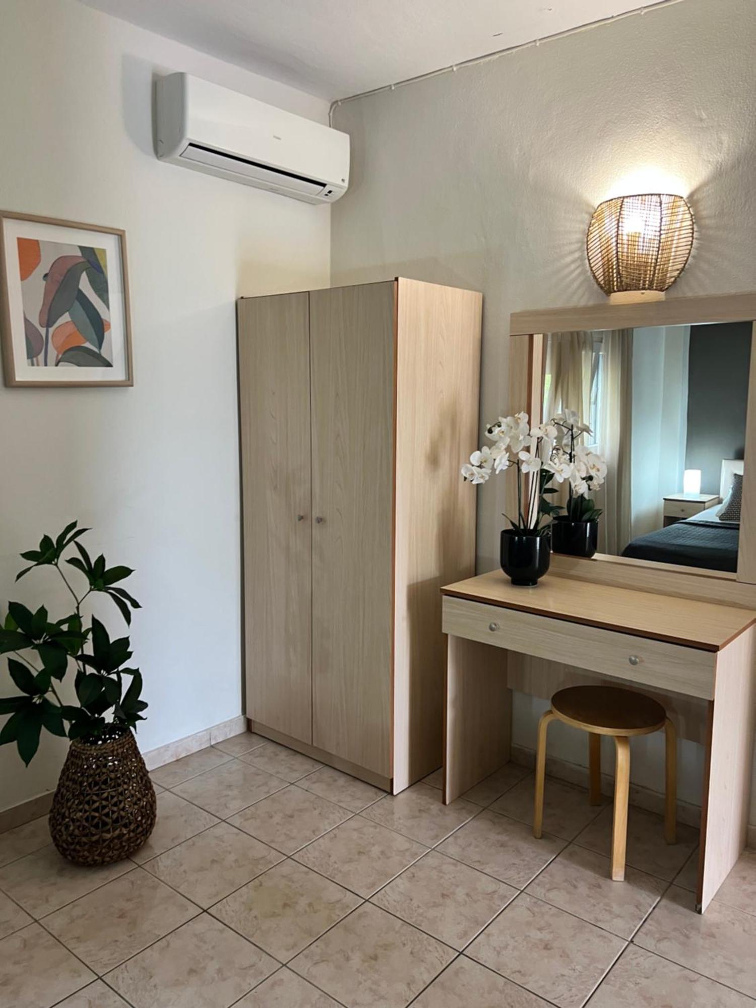 Deres Apartments Hanioti Luaran gambar