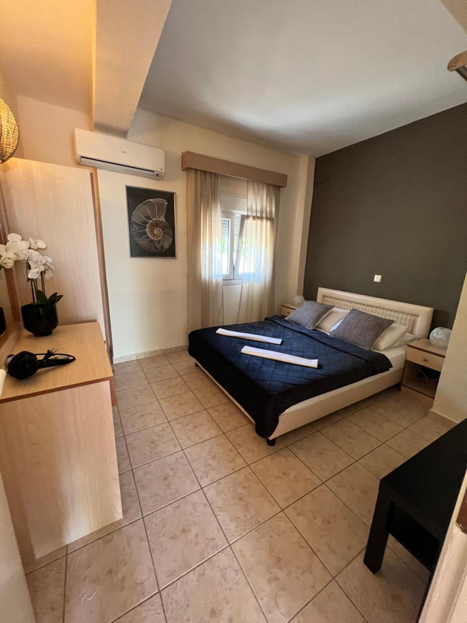 Deres Apartments Hanioti Luaran gambar