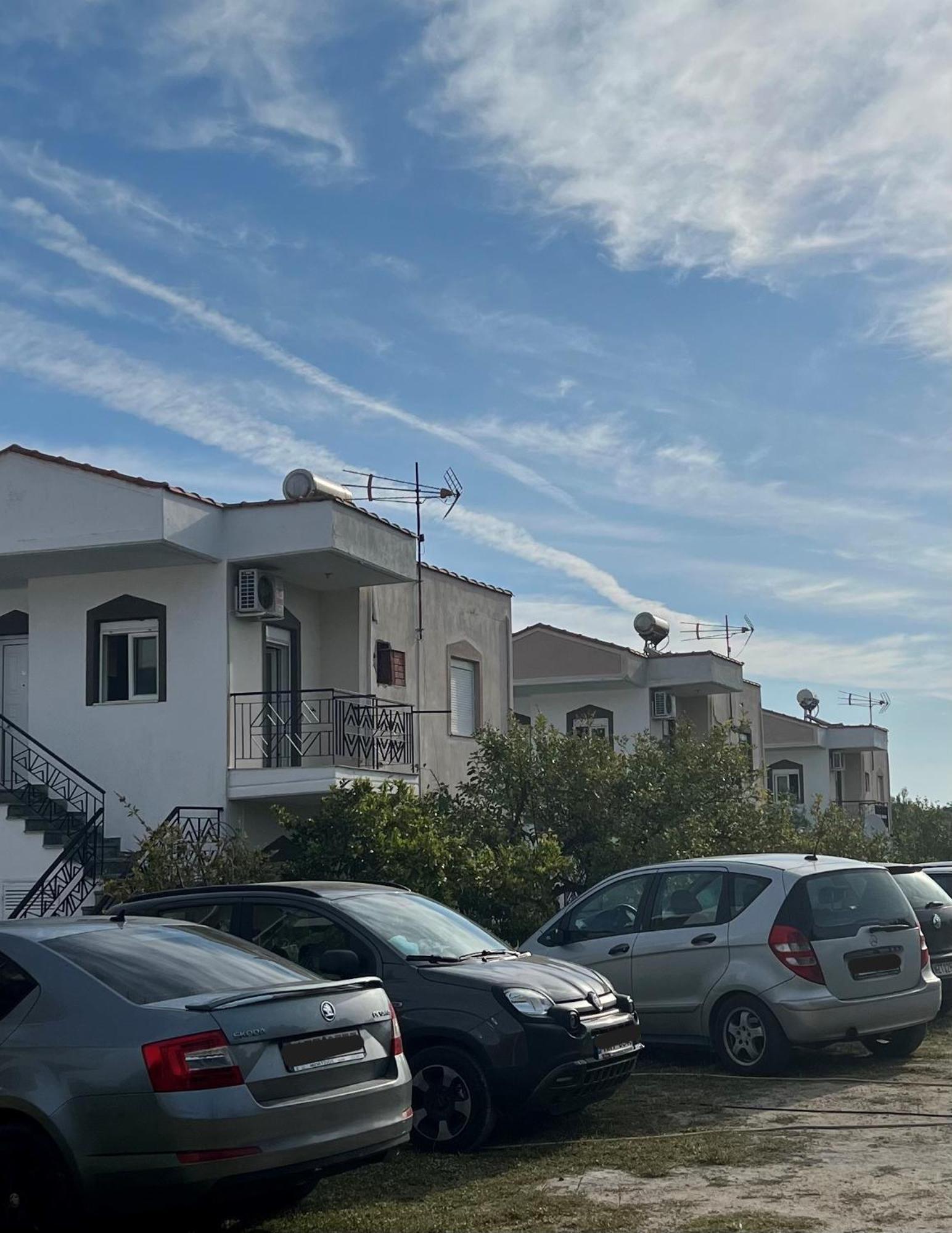 Deres Apartments Hanioti Luaran gambar